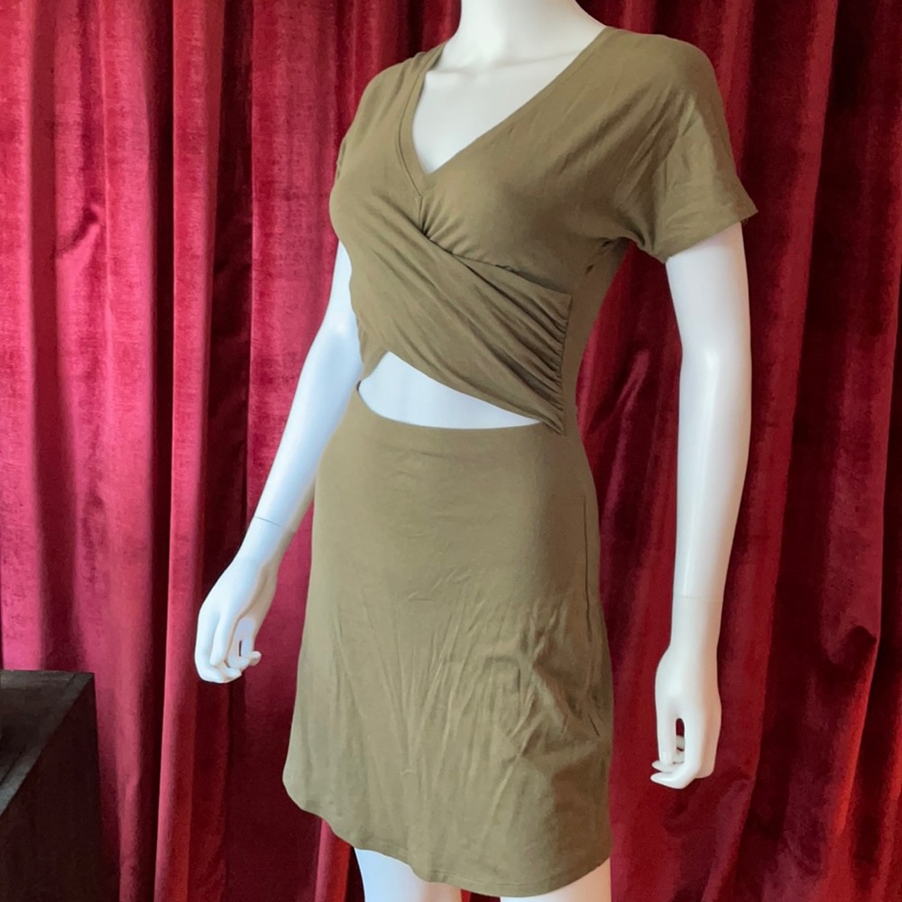 Express Olive T-shirt Dress with Cutout XS